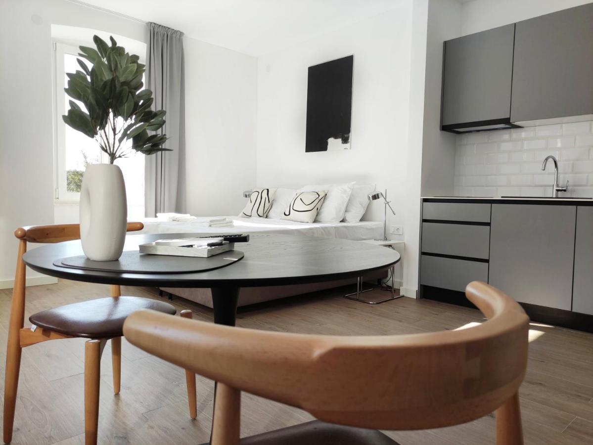 PUY Nik Studio Apartments מראה חיצוני תמונה